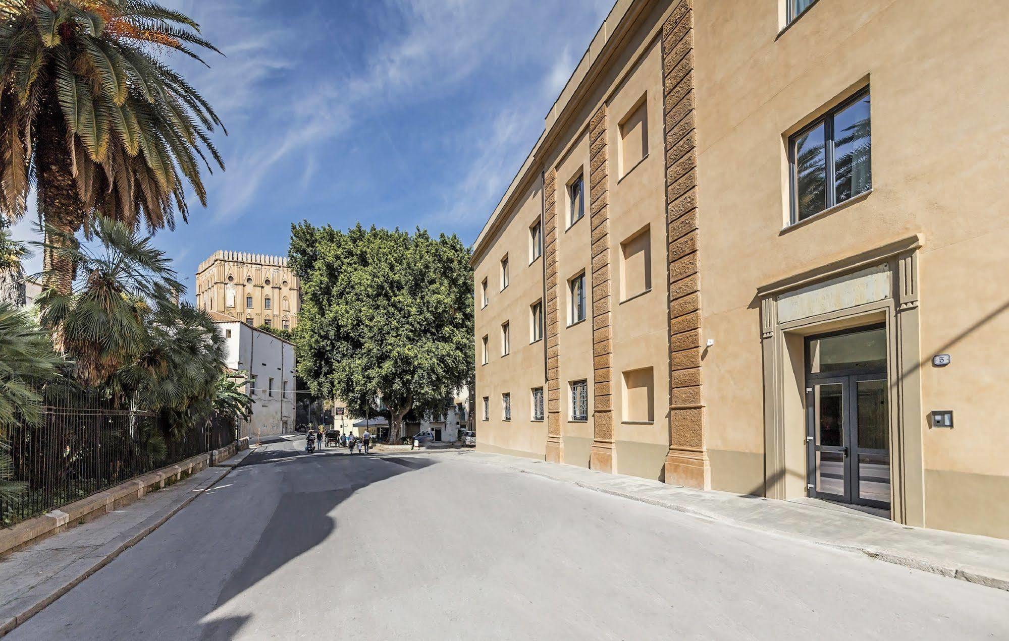Camplus Palermo Normanni - Casa Per Ferie ภายนอก รูปภาพ